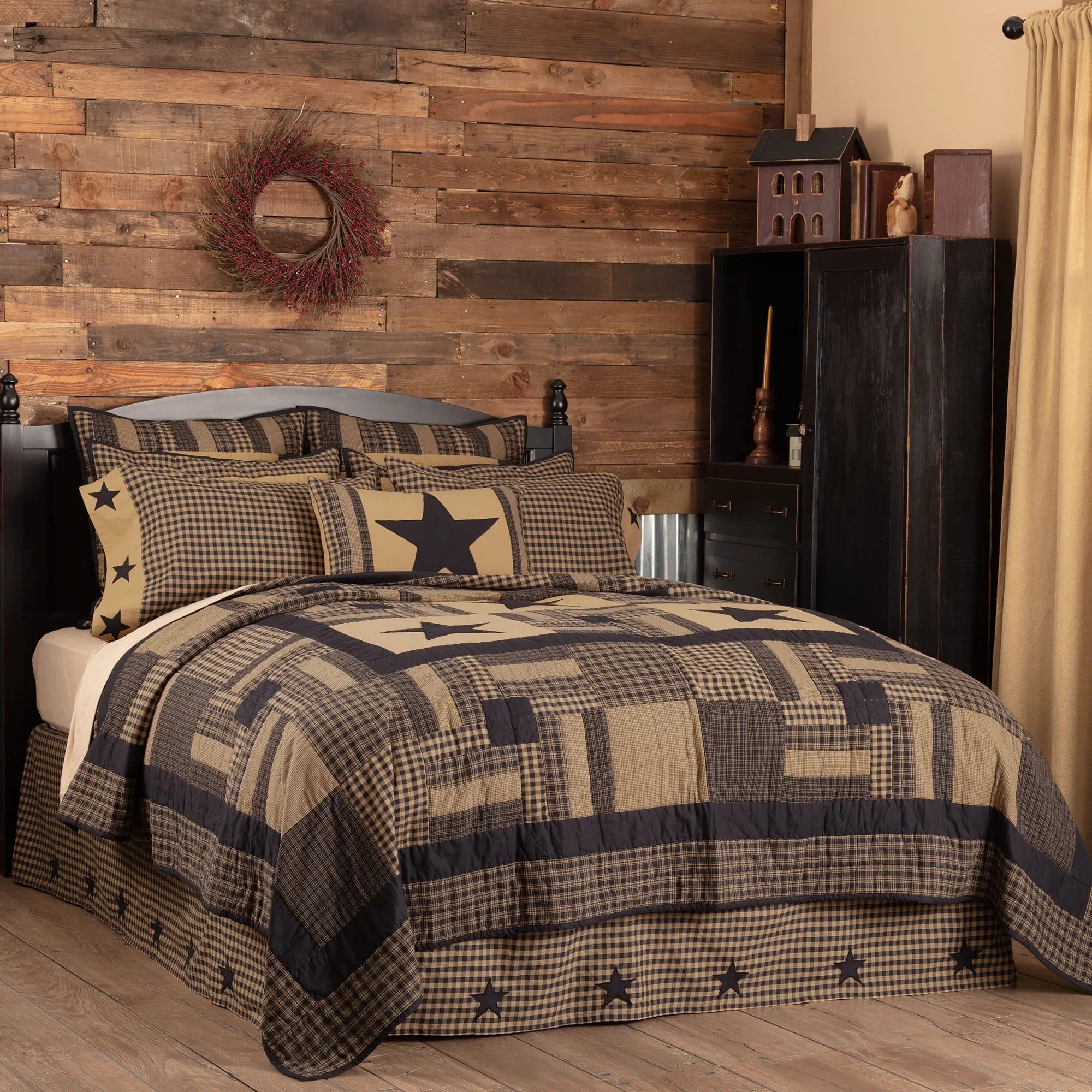 Black Check Star Queen Quilt 90Wx90L