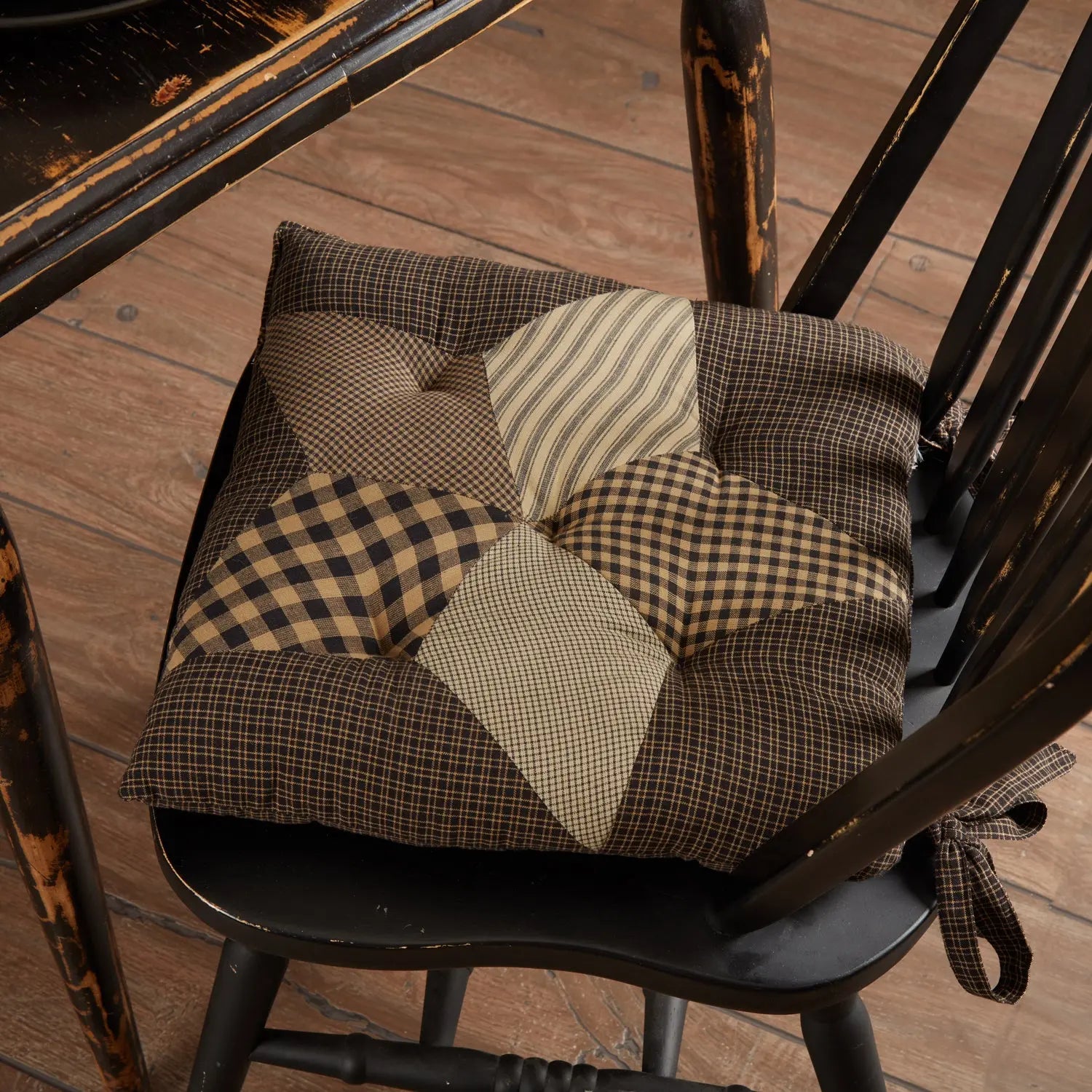 Farmhouse Star Patchwork Chair Pad – Thick Cotton Cushion 14x14