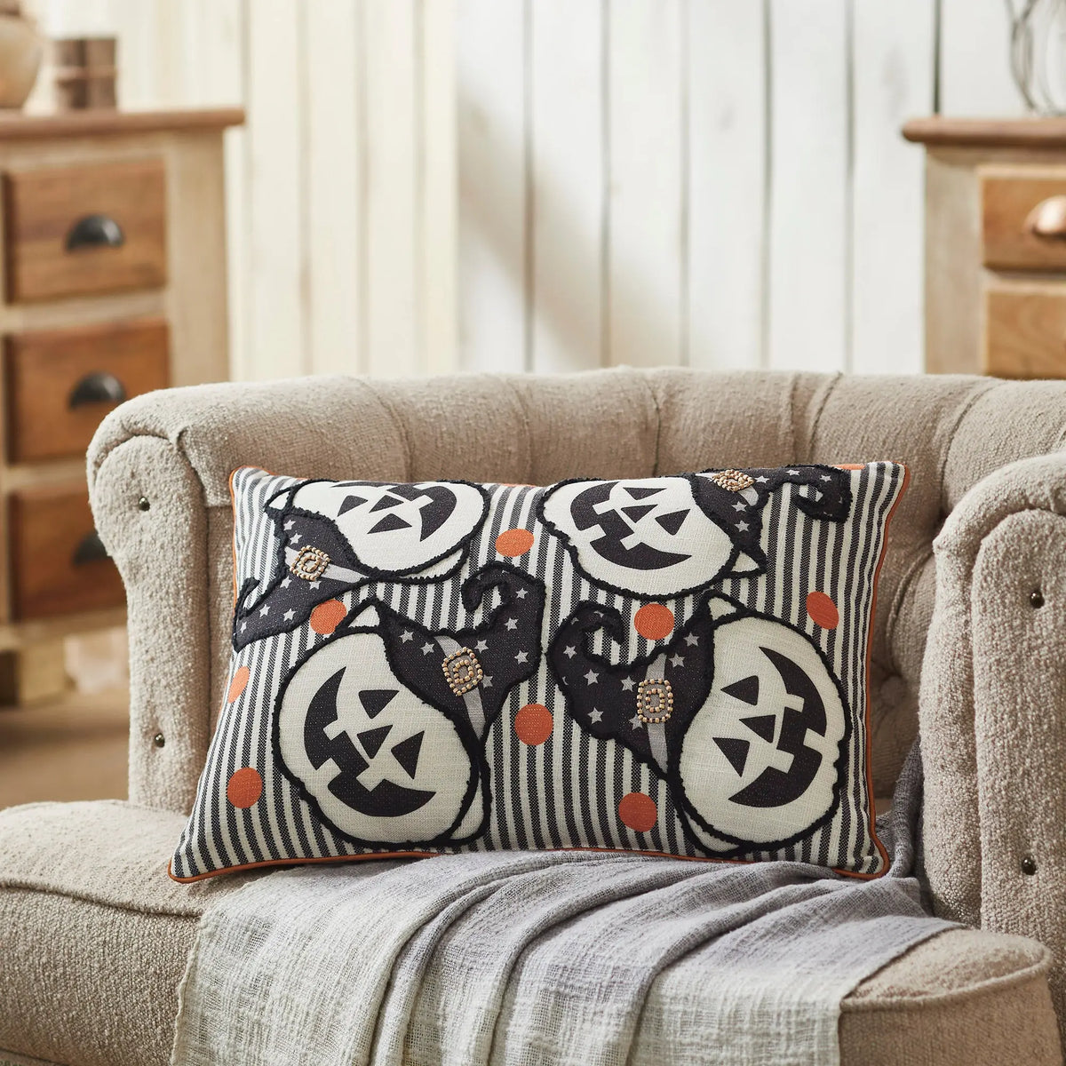 Witchy Pumpkins Halloween Throw Pillow – Black Stripe 14x20