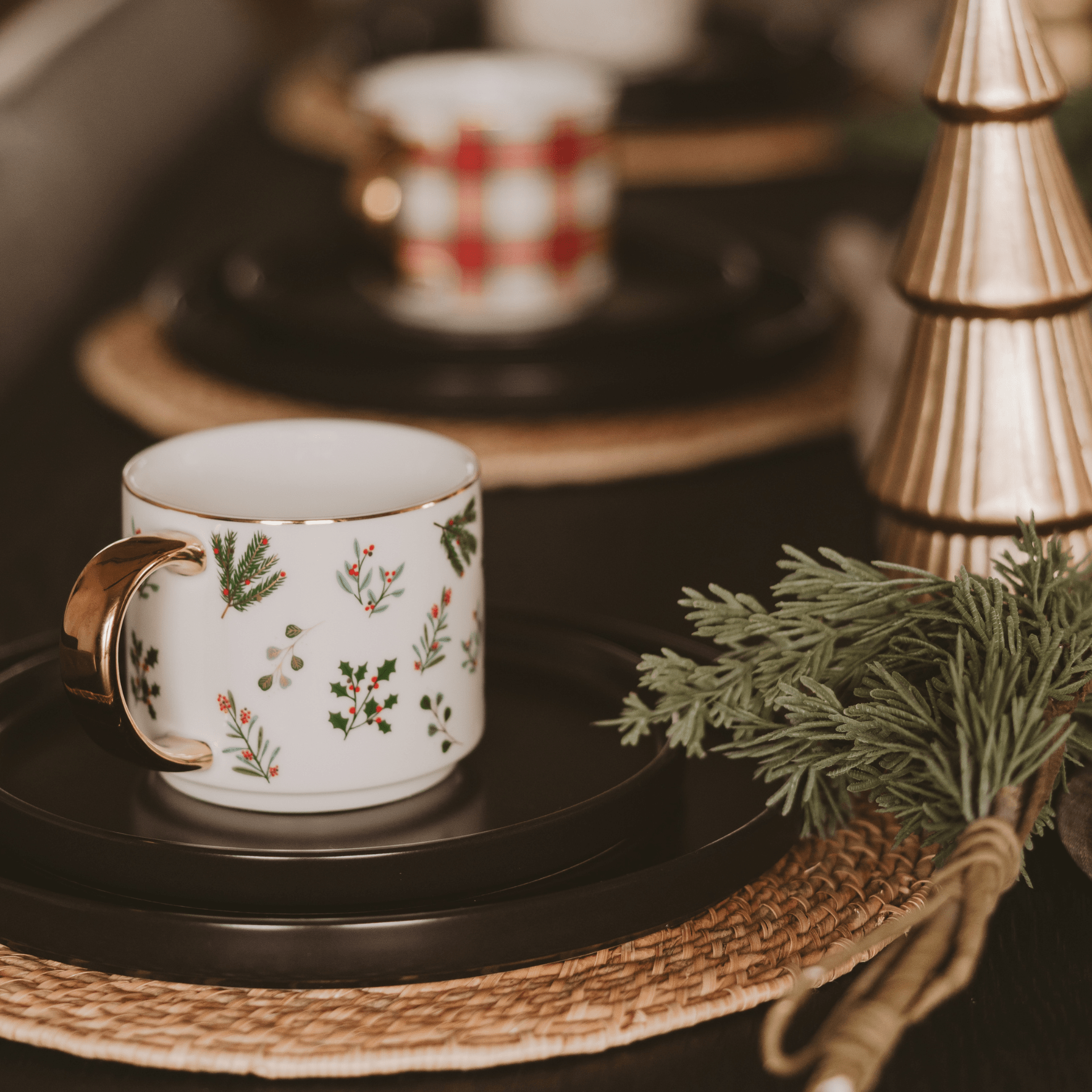 Holiday Greenery 14 oz Gold Handle Coffee Mug Sweet Water Decor Holiday Greenery 14 oz Gold Handle Coffee Mug Sweet Water Decor