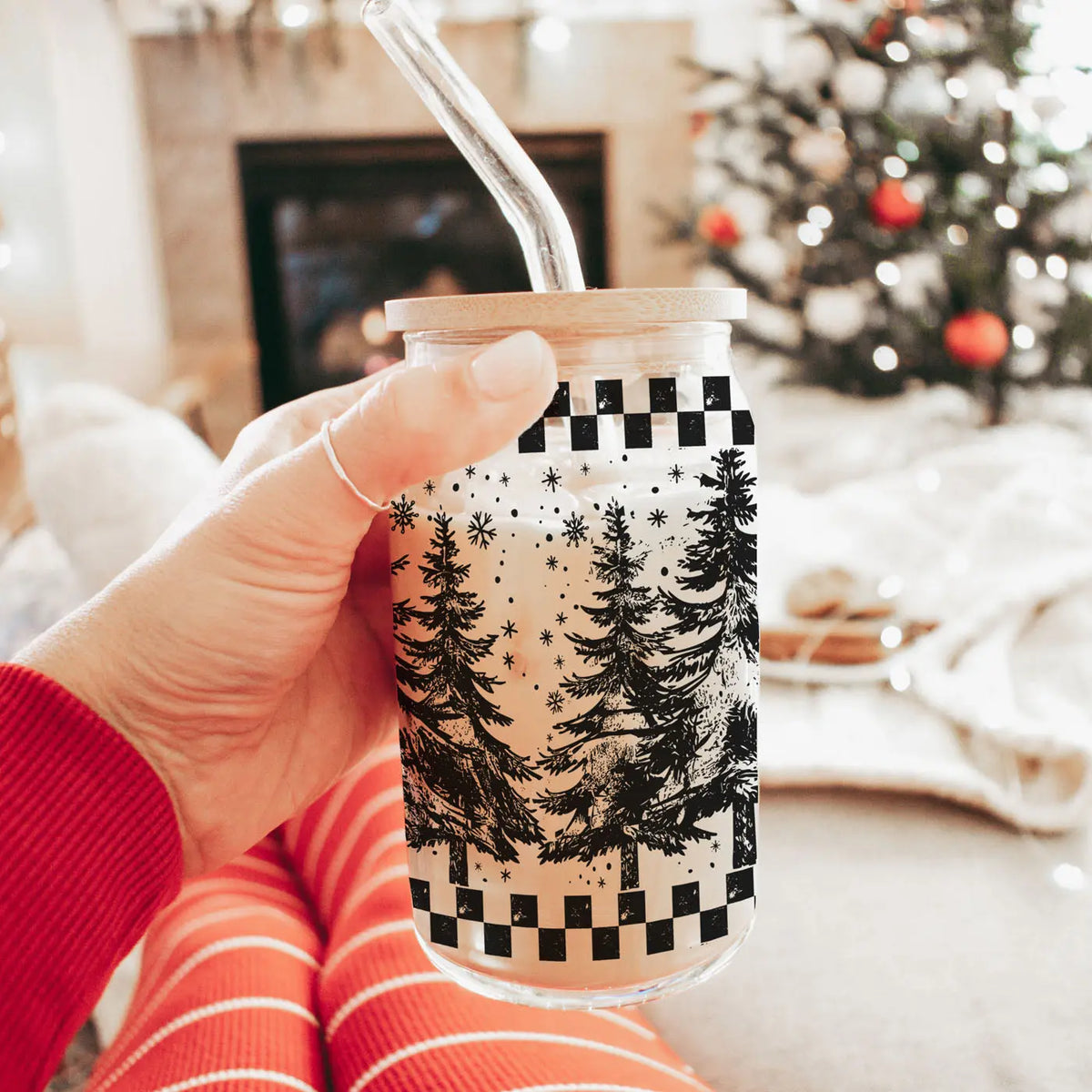Retro Christmas Tree 17oz