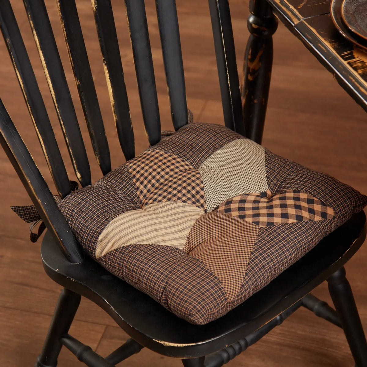 Farmhouse Star Patchwork Chair Pad – Thick Cotton Cushion 14x14