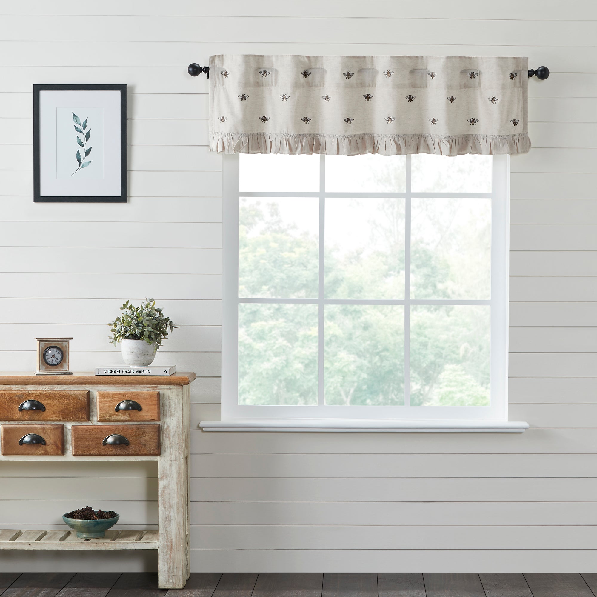 Embroidered Bee Valance – 16x60