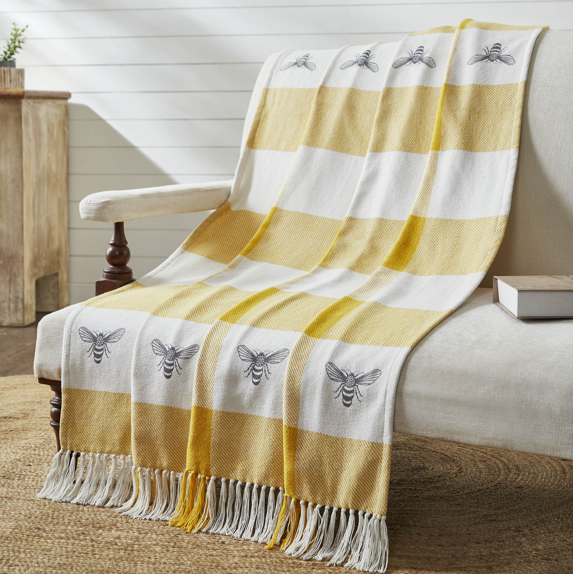 Buzzy Bees Woven Throw – 50x60