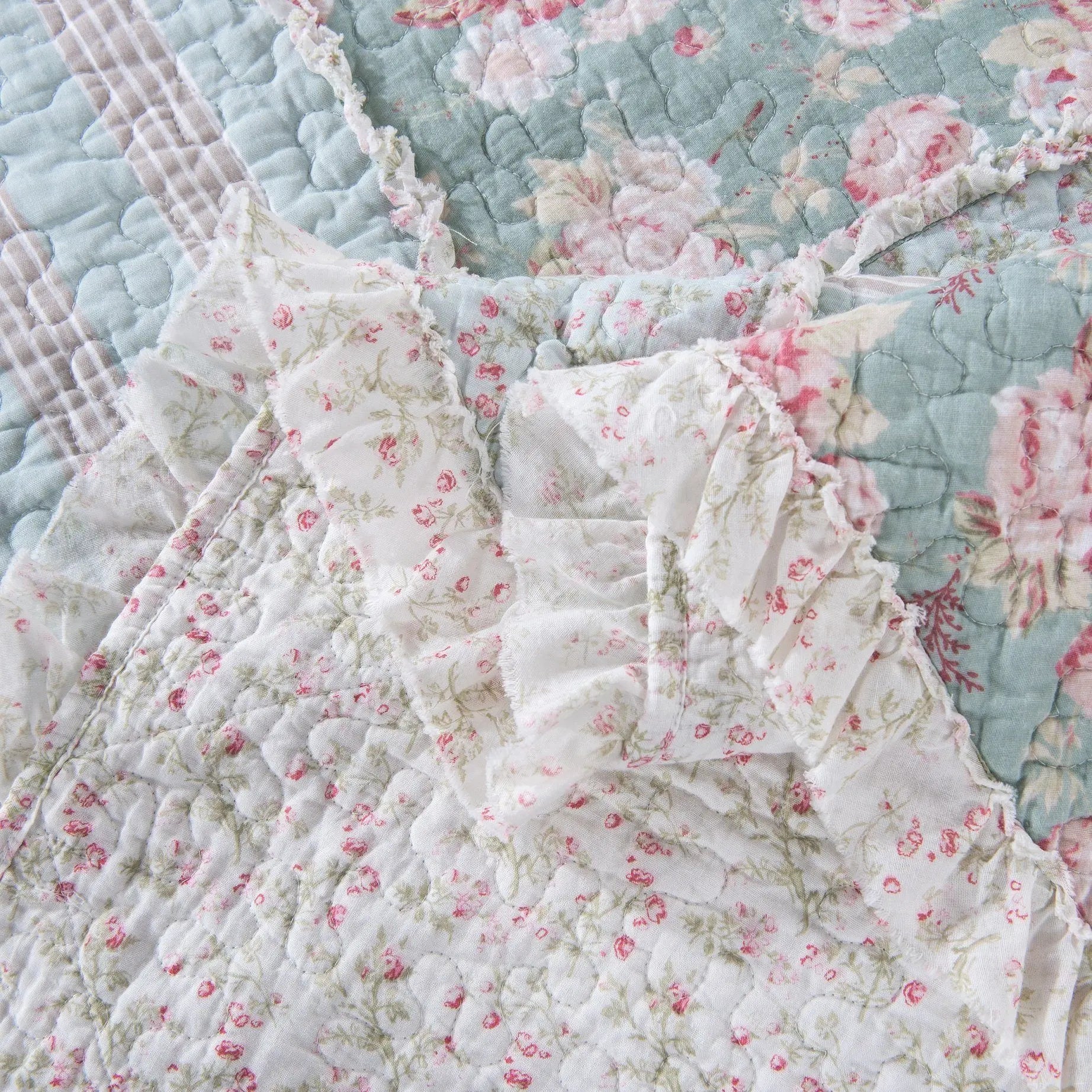 DaDa Bedding Hint of Mint Pastel Cotton Patchwork Quilt Set