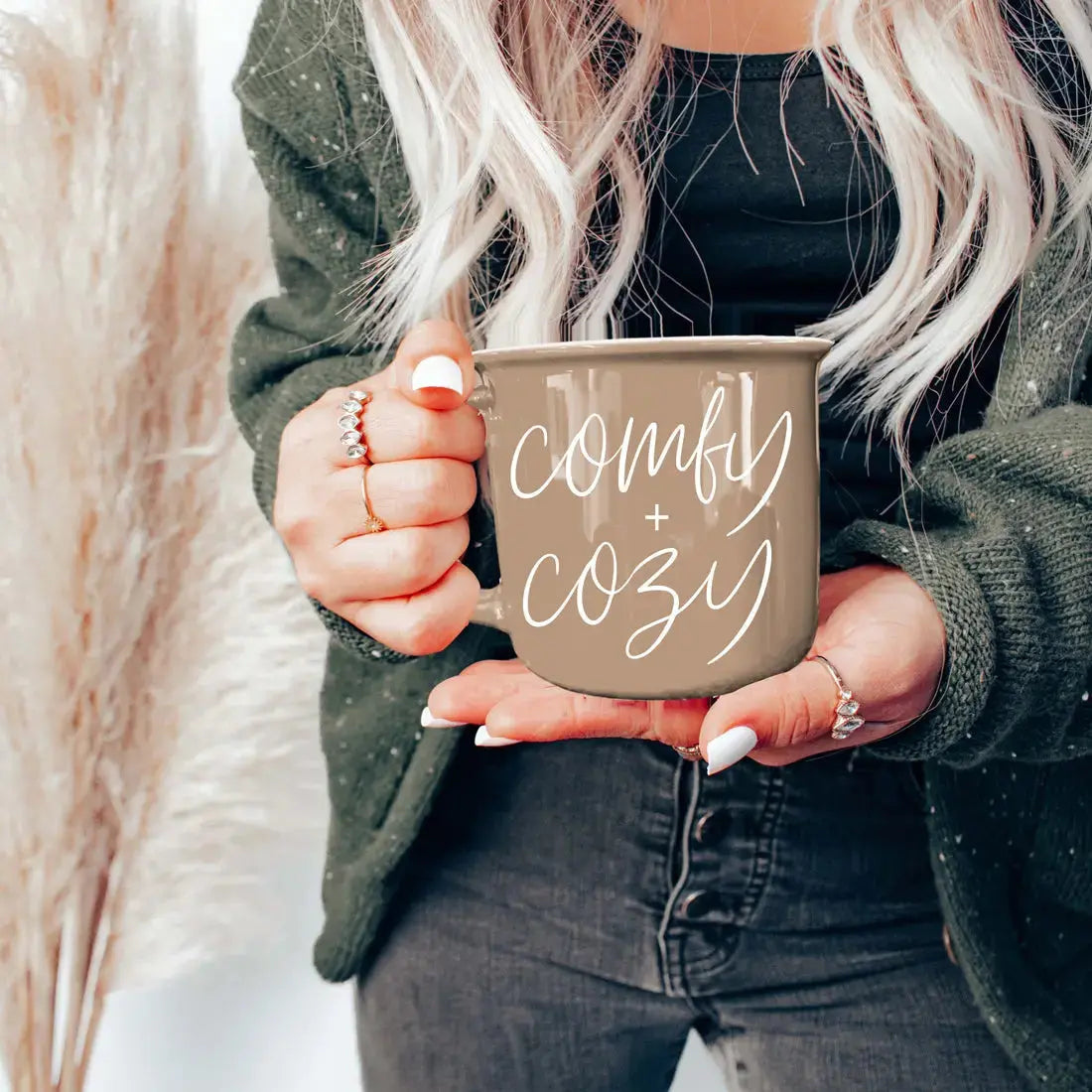 Comfy + Cozy Gia Roma Comfy + Cozy Gia Roma