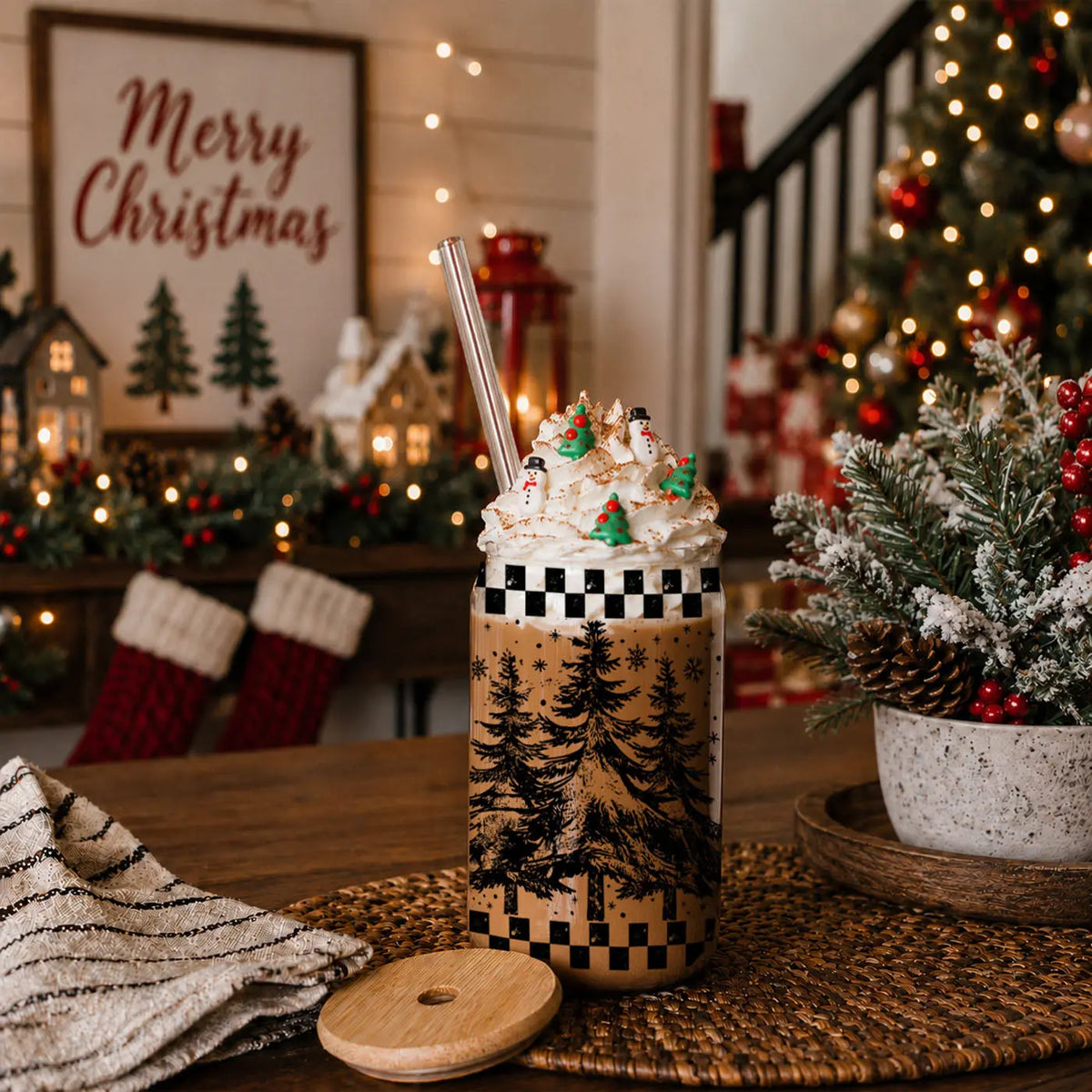 Retro Christmas Tree 17oz