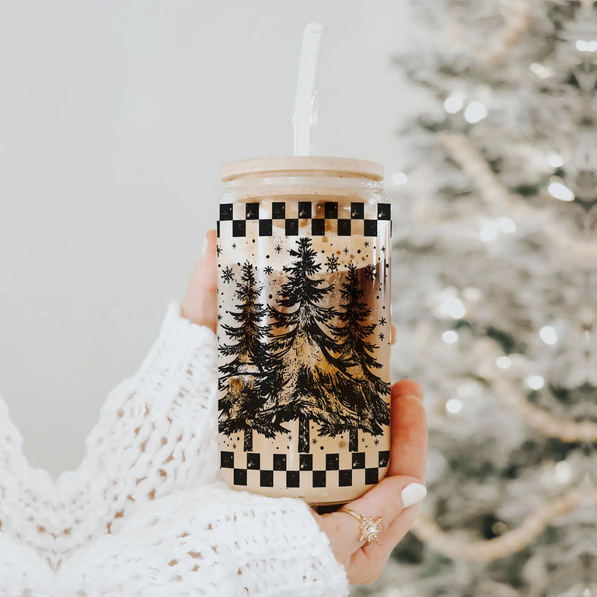 Retro Christmas Tree 17oz